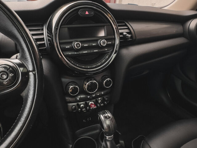 Білий Міні Cooper, об'ємом двигуна 0 л та пробігом 207 тис. км за 11300 $, фото 9 на Automoto.ua