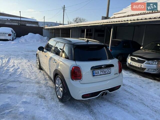 Белый Мини Купер, объемом двигателя 2 л и пробегом 99 тыс. км за 12100 $, фото 2 на Automoto.ua