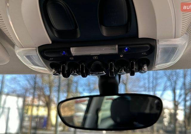 Белый Мини Купер, объемом двигателя 1.5 л и пробегом 98 тыс. км за 13300 $, фото 20 на Automoto.ua