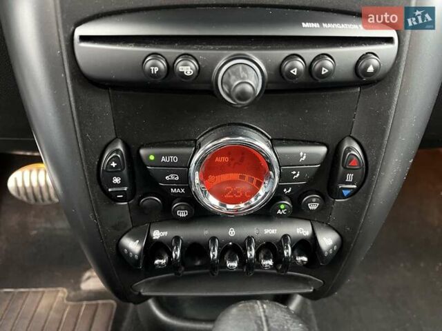 Белый Мини Купер, объемом двигателя 2 л и пробегом 213 тыс. км за 14500 $, фото 18 на Automoto.ua