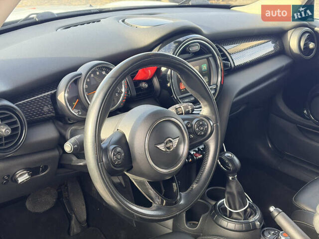 Білий Міні Cooper, об'ємом двигуна 2 л та пробігом 112 тис. км за 12900 $, фото 11 на Automoto.ua