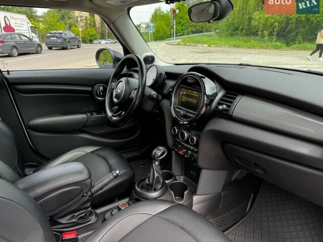 Білий Міні Cooper, об'ємом двигуна 1.5 л та пробігом 86 тис. км за 12440 $, фото 33 на Automoto.ua