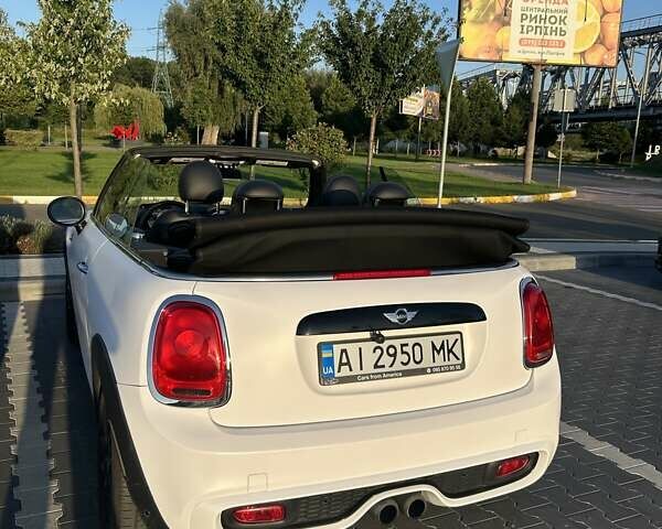 Белый Мини Купер, объемом двигателя 2 л и пробегом 71 тыс. км за 16800 $, фото 3 на Automoto.ua