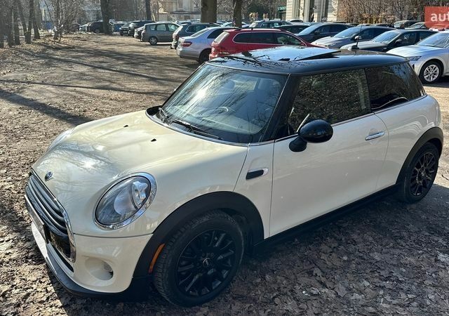 Белый Мини Купер, объемом двигателя 1.5 л и пробегом 98 тыс. км за 13300 $, фото 12 на Automoto.ua