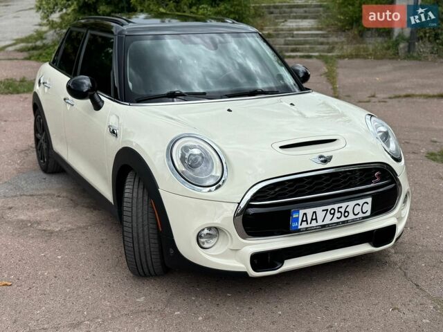 Білий Міні Cooper, об'ємом двигуна 2 л та пробігом 103 тис. км за 12999 $, фото 10 на Automoto.ua