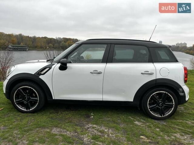 Белый Мини Купер, объемом двигателя 2 л и пробегом 213 тыс. км за 14500 $, фото 7 на Automoto.ua
