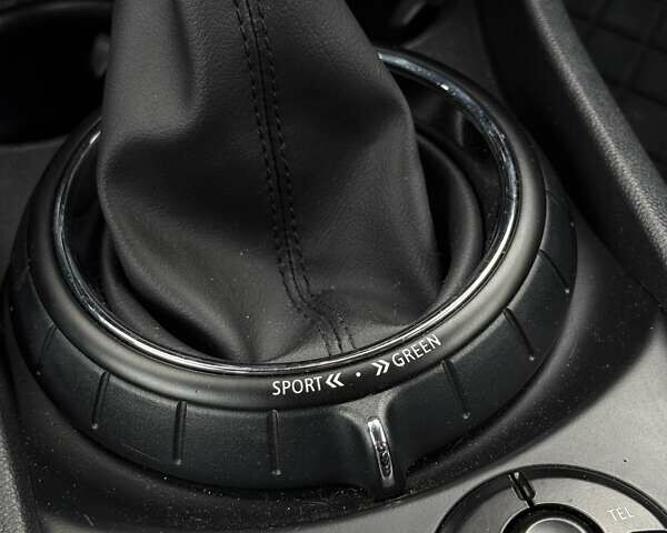 Белый Мини Купер, объемом двигателя 2 л и пробегом 152 тыс. км за 13000 $, фото 27 на Automoto.ua