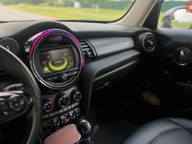 Білий Міні Cooper, об'ємом двигуна 1.5 л та пробігом 88 тис. км за 14250 $, фото 19 на Automoto.ua