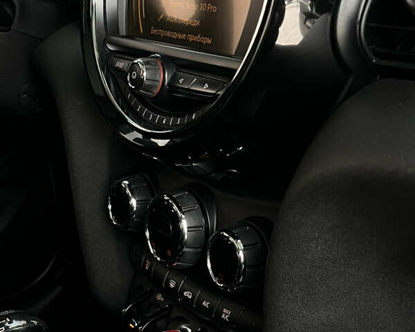 Білий Міні Cooper, об'ємом двигуна 2 л та пробігом 138 тис. км за 15999 $, фото 42 на Automoto.ua