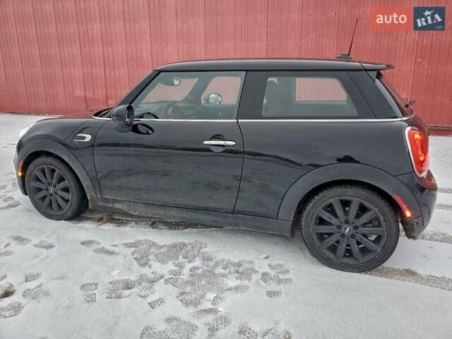 Белый Мини Купер, объемом двигателя 1.5 л и пробегом 65 тыс. км за 1600 $, фото 2 на Automoto.ua