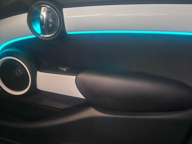 Білий Міні Cooper, об'ємом двигуна 2 л та пробігом 225 тис. км за 12999 $, фото 20 на Automoto.ua