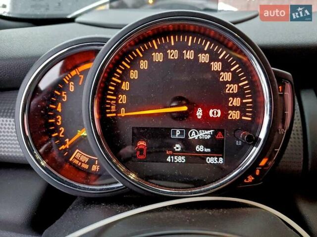 Белый Мини Купер, объемом двигателя 1.5 л и пробегом 65 тыс. км за 1600 $, фото 8 на Automoto.ua