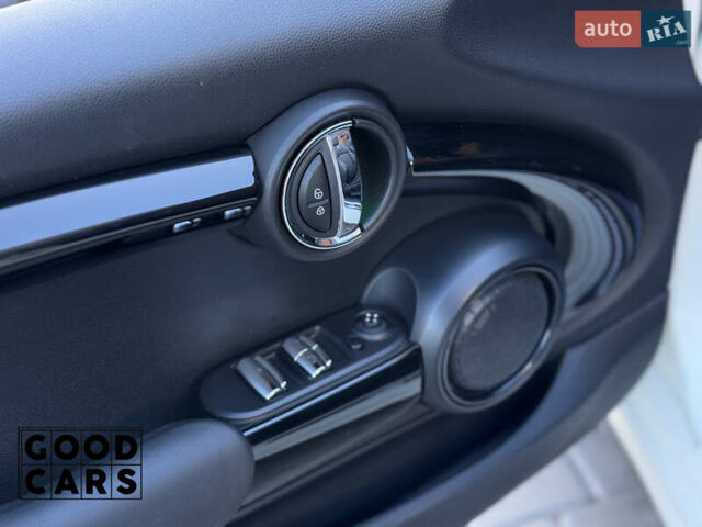 Білий Міні Cooper, об'ємом двигуна 2 л та пробігом 64 тис. км за 16500 $, фото 18 на Automoto.ua
