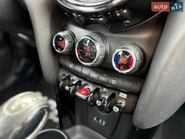 Білий Міні Cooper, об'ємом двигуна 1.5 л та пробігом 118 тис. км за 11900 $, фото 20 на Automoto.ua