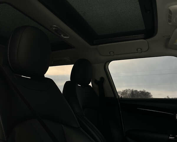 Білий Міні Cooper, об'ємом двигуна 2 л та пробігом 138 тис. км за 15999 $, фото 25 на Automoto.ua