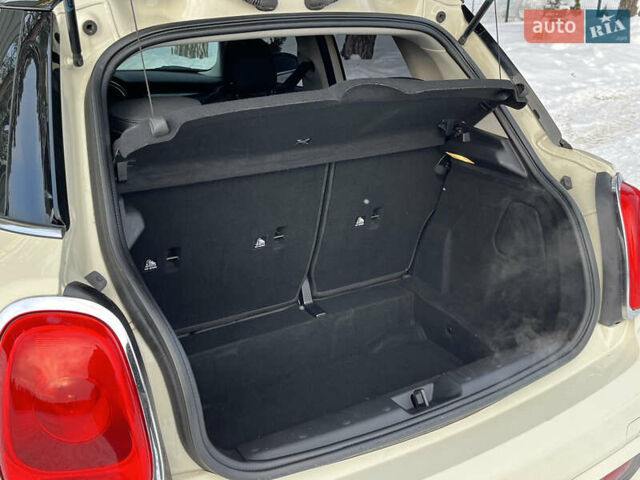 Білий Міні Cooper, об'ємом двигуна 2 л та пробігом 138 тис. км за 15999 $, фото 16 на Automoto.ua