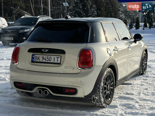 Білий Міні Cooper, об'ємом двигуна 2 л та пробігом 138 тис. км за 15999 $, фото 6 на Automoto.ua