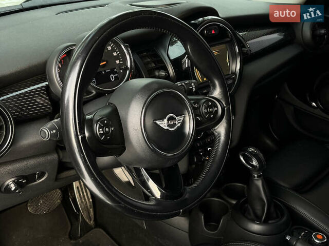 Білий Міні Cooper, об'ємом двигуна 2 л та пробігом 138 тис. км за 15999 $, фото 33 на Automoto.ua