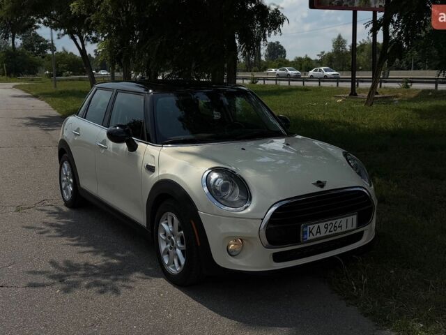 Білий Міні Cooper, об'ємом двигуна 1.5 л та пробігом 88 тис. км за 14250 $, фото 6 на Automoto.ua
