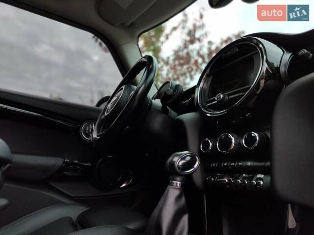 Білий Міні Cooper, об'ємом двигуна 2 л та пробігом 138 тис. км за 17490 $, фото 54 на Automoto.ua