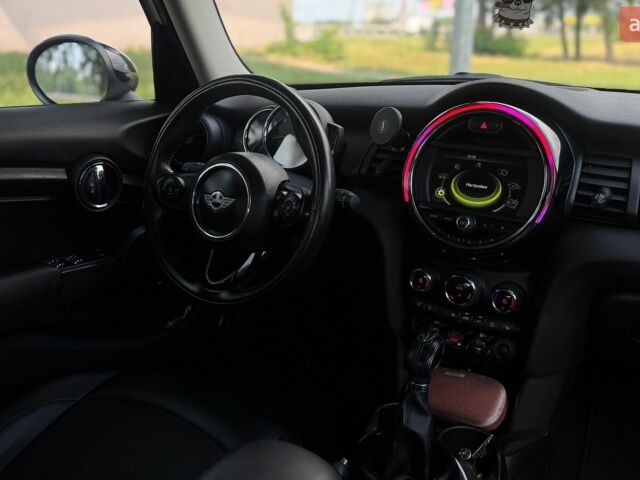 Білий Міні Cooper, об'ємом двигуна 1.5 л та пробігом 88 тис. км за 14250 $, фото 33 на Automoto.ua