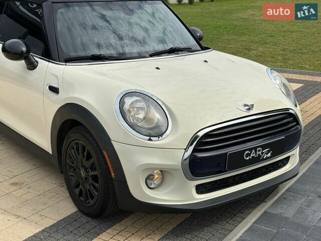 Білий Міні Cooper, об'ємом двигуна 1.5 л та пробігом 118 тис. км за 11900 $, фото 4 на Automoto.ua