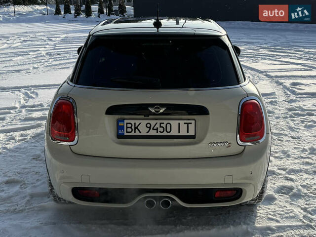 Білий Міні Cooper, об'ємом двигуна 2 л та пробігом 138 тис. км за 15999 $, фото 8 на Automoto.ua