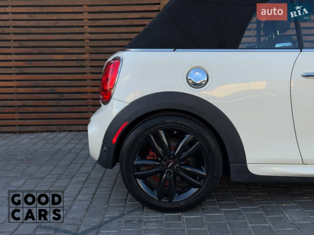 Білий Міні Cooper, об'ємом двигуна 2 л та пробігом 65 тис. км за 16500 $, фото 11 на Automoto.ua