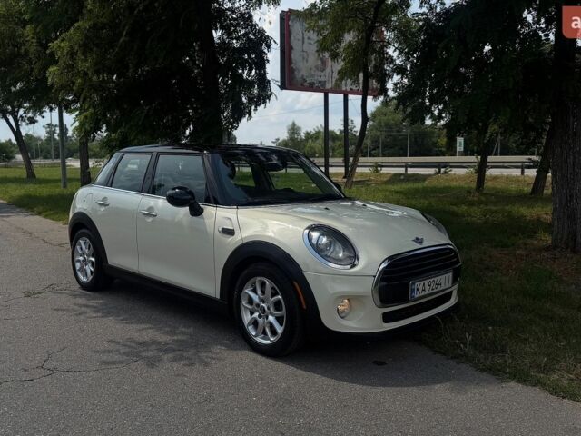 Білий Міні Cooper, об'ємом двигуна 1.5 л та пробігом 88 тис. км за 14250 $, фото 5 на Automoto.ua
