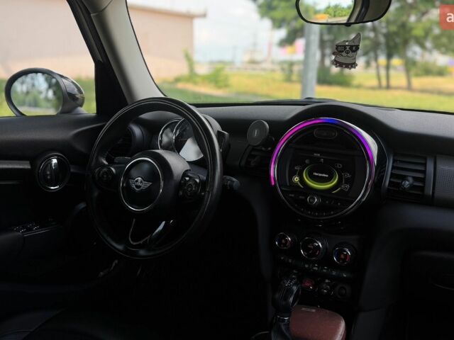 Білий Міні Cooper, об'ємом двигуна 1.5 л та пробігом 88 тис. км за 14250 $, фото 34 на Automoto.ua