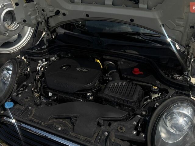 Білий Міні Cooper, об'ємом двигуна 1.5 л та пробігом 88 тис. км за 14800 $, фото 42 на Automoto.ua