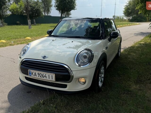 Білий Міні Cooper, об'ємом двигуна 1.5 л та пробігом 88 тис. км за 14250 $, фото 2 на Automoto.ua