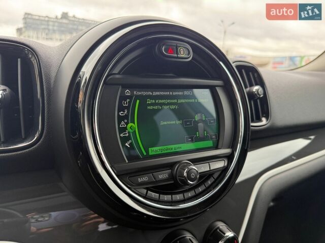 Білий Міні Cooper, об'ємом двигуна 2 л та пробігом 171 тис. км за 15800 $, фото 18 на Automoto.ua