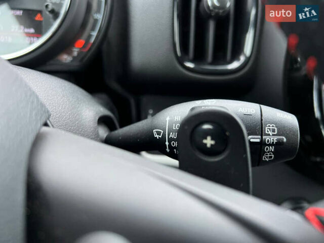 Белый Мини Купер, объемом двигателя 2 л и пробегом 170 тыс. км за 17500 $, фото 29 на Automoto.ua