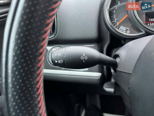 Белый Мини Купер, объемом двигателя 2 л и пробегом 170 тыс. км за 17500 $, фото 27 на Automoto.ua