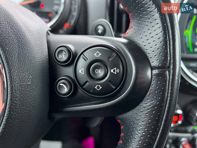 Белый Мини Купер, объемом двигателя 2 л и пробегом 170 тыс. км за 17500 $, фото 26 на Automoto.ua