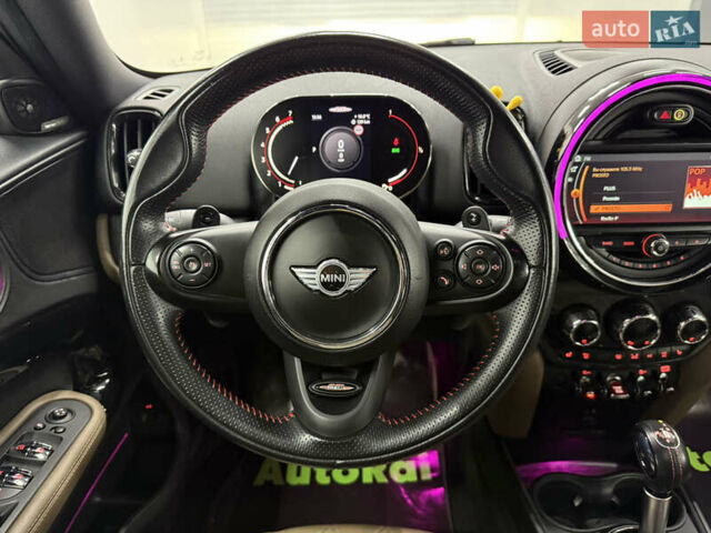 Белый Мини Купер, объемом двигателя 2 л и пробегом 76 тыс. км за 25900 $, фото 8 на Automoto.ua