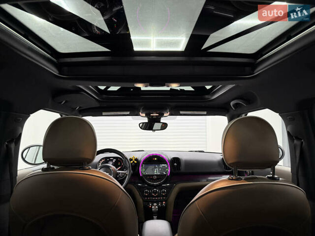 Белый Мини Купер, объемом двигателя 2 л и пробегом 76 тыс. км за 25900 $, фото 23 на Automoto.ua