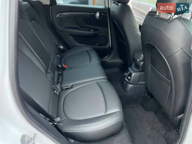 Белый Мини Купер, объемом двигателя 2 л и пробегом 170 тыс. км за 17500 $, фото 12 на Automoto.ua