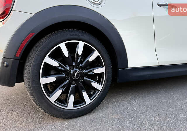 Белый Мини Купер, объемом двигателя 2 л и пробегом 123 тыс. км за 22000 $, фото 48 на Automoto.ua