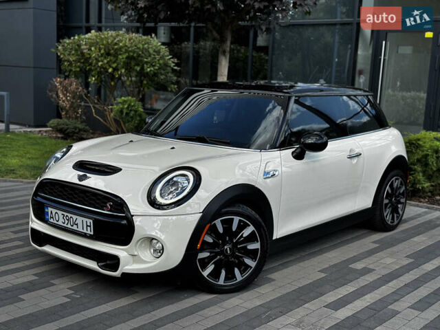 Білий Міні Cooper, об'ємом двигуна 2 л та пробігом 120 тис. км за 23200 $, фото 10 на Automoto.ua