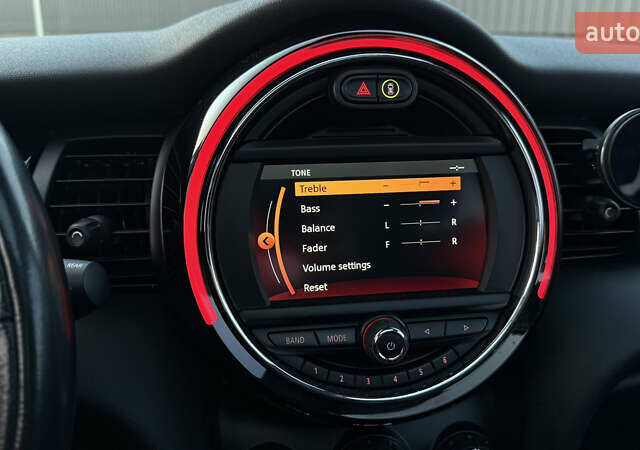 Белый Мини Купер, объемом двигателя 2 л и пробегом 123 тыс. км за 22000 $, фото 31 на Automoto.ua