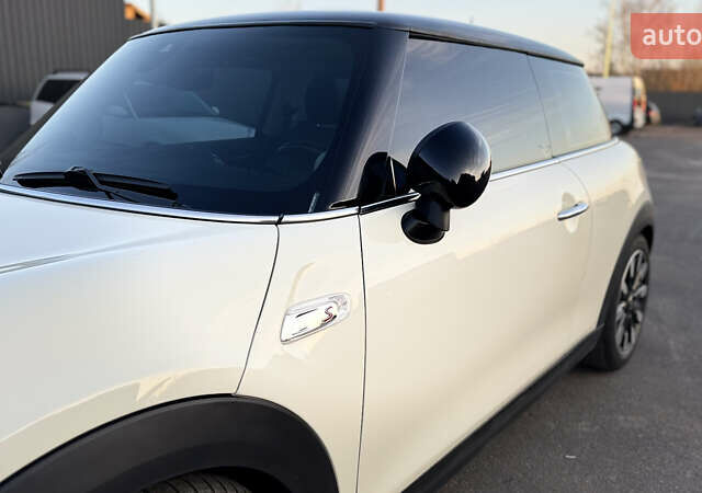 Белый Мини Купер, объемом двигателя 2 л и пробегом 123 тыс. км за 22000 $, фото 45 на Automoto.ua