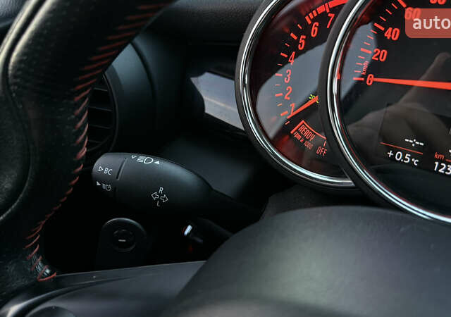 Белый Мини Купер, объемом двигателя 2 л и пробегом 123 тыс. км за 22000 $, фото 33 на Automoto.ua