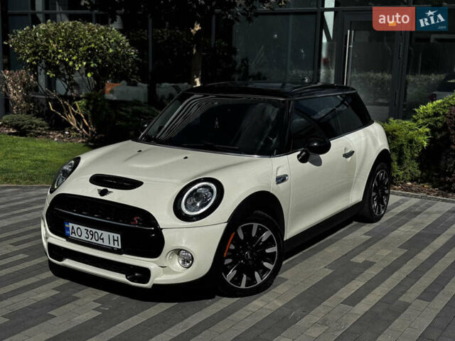 Білий Міні Cooper, об'ємом двигуна 2 л та пробігом 120 тис. км за 23200 $, фото 6 на Automoto.ua