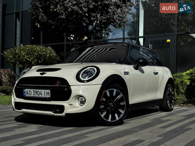 Білий Міні Cooper, об'ємом двигуна 2 л та пробігом 120 тис. км за 23200 $, фото 7 на Automoto.ua