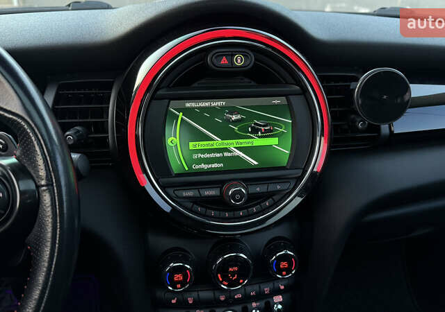 Белый Мини Купер, объемом двигателя 2 л и пробегом 123 тыс. км за 22000 $, фото 35 на Automoto.ua