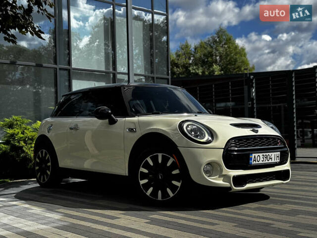 Білий Міні Cooper, об'ємом двигуна 2 л та пробігом 120 тис. км за 23200 $, фото 1 на Automoto.ua