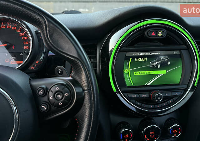 Белый Мини Купер, объемом двигателя 2 л и пробегом 123 тыс. км за 22000 $, фото 38 на Automoto.ua