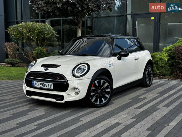Білий Міні Cooper, об'ємом двигуна 2 л та пробігом 120 тис. км за 23200 $, фото 9 на Automoto.ua